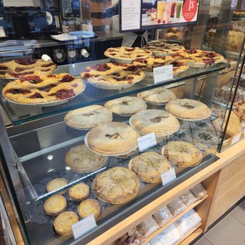 Première Moisson - a variety of pies on display - Bakeries Near Me - Outremont, Quebec Première Moisson - a variety of pies on display - Bakeries Near Me - Outremont, Quebec