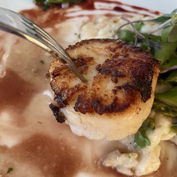 GRANA BYOB - Crunchy caramelized crust and scallops melted in your mouth- perfection - Salad Near Me - Cape May, New Jersey