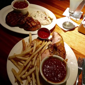 Charleston's - American Near Me - Tulsa, Oklahoma