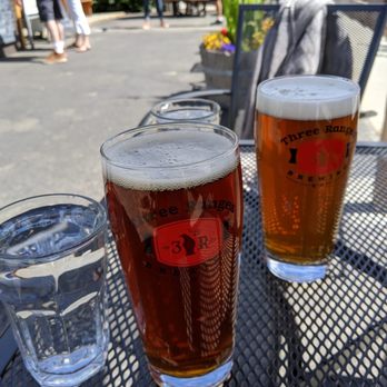 Three Ranges Brewing Company - two glasses of beer on a table - Breweries Near Me - Valemount, British Columbia Three Ranges Brewing Company - two glasses of beer on a table - Breweries Near Me - Valemount, British Columbia