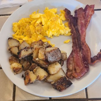 Coffee Pub - 2 egg with Bacon - Breakfast & Brunch Near Me - Las Vegas, Nevada Coffee Pub - 2 egg with Bacon - Breakfast & Brunch Near Me - Las Vegas, Nevada
