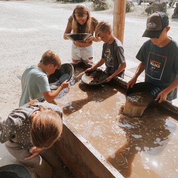 Gold Daughters - Panning for gold - Museums Near Me - Fairbanks, Alaska