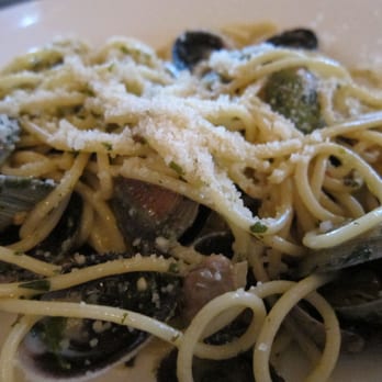 Zeppoli - Spaghetti with clams - Mediterranean Near Me - Collingswood, New Jersey Zeppoli - Spaghetti with clams - Mediterranean Near Me - Collingswood, New Jersey