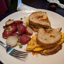 Simple Breakfast Sandwich Simple Breakfast Sandwich