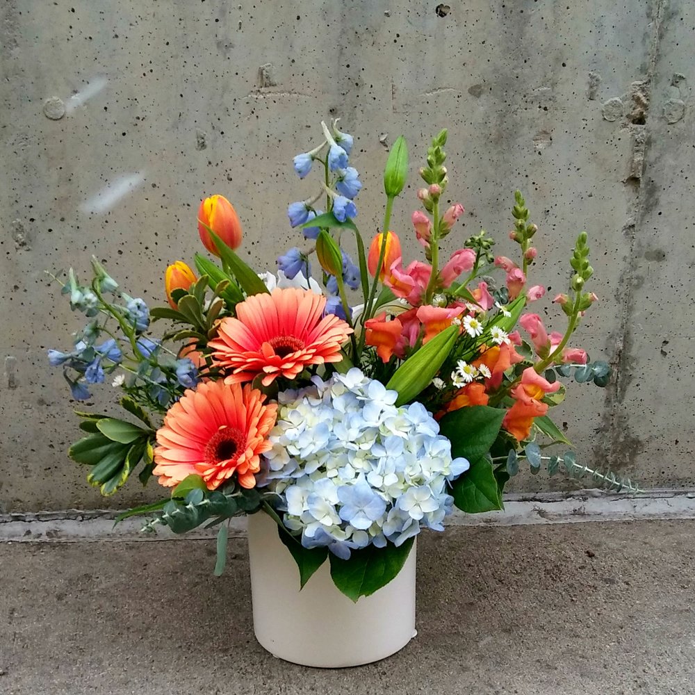 FORT COLLINS FLORAL Updated October 2024 26 Photos 3710 Mitchell Dr, Fort Collins