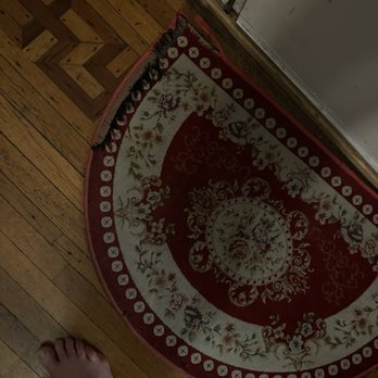 Noble Suites - Worn rug - Hotels Near Me - Brockville, Ontario Noble Suites - Worn rug - Hotels Near Me - Brockville, Ontario