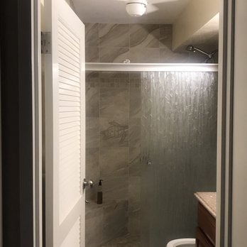 Kihei Alii Kai - Our beautiful bathroom - Apartments Near Me - Kihei, Hawaii Kihei Alii Kai - Our beautiful bathroom - Apartments Near Me - Kihei, Hawaii