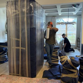 Giga Moving - Movers wrapping furniture - Movers Near Me Giga Moving - Movers wrapping furniture - Movers Near Me
