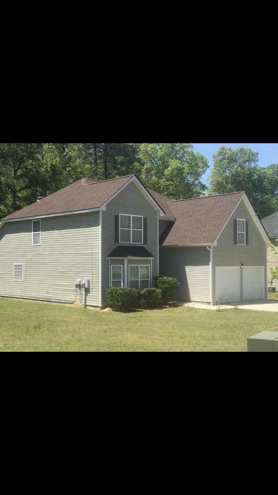 Slide of B&W Roofing & Gutters