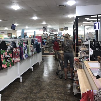 HomeGoods - What is the use having great merchandise when customer service recently changed to inappropriate and poorer than most business in Wheaton ? - Home Decor Near Me - Wheaton, Illinois