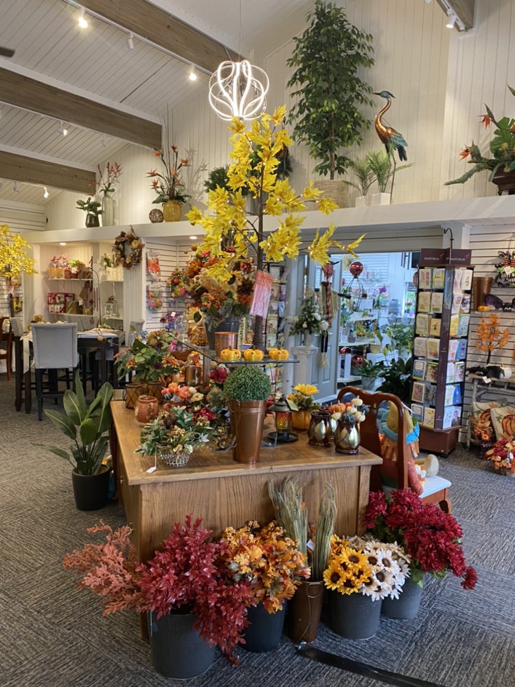 J. ALEXANDER’S/SUMMIT GARDENS Updated September 2024 27 Photos 3440 Weatherwax Dr, Jackson