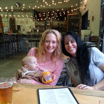 Thunder Island Brewing - My friends! - Breweries Near Me - Cascade Locks, Oregon