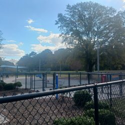 Wilson Dog Park - The small dog park looking over the entry gates from the big dog park