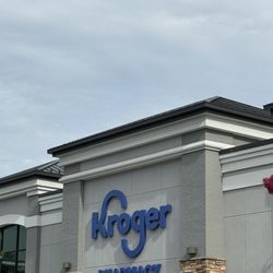 Kroger - Exterior