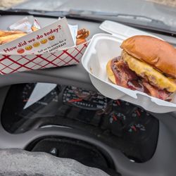MOOYAH Burgers, Fries & Shakes - Bacon bbq perfection!
