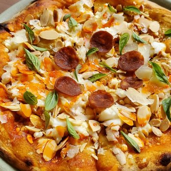 Atila - Lobster flat bread - Mediterranean Near Me - Tulum, ROO Atila - Lobster flat bread - Mediterranean Near Me - Tulum, ROO
