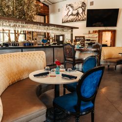 Live Happy Lane Winery - Plan Your Greenville Wine Tasting: Ample Seating Available! Reservations up to 50 people are free to book.