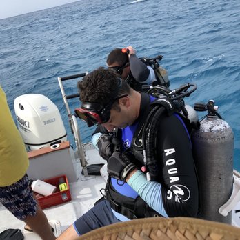 Reef Pirates Diving - Hitting the water - Scuba Diving Near Me - Honolulu, Hawaii