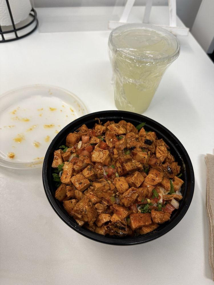 Food from Litehouse Whole Food Grill