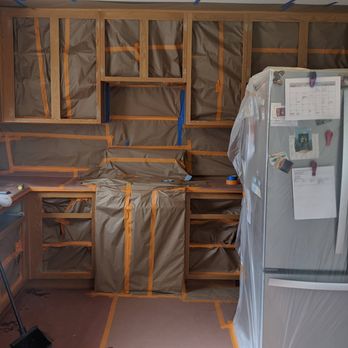 Riverside Pro Painters - Kitchen in Riverside, CA being prepared for cabinet repainting. - Painters Near Me - Beaumont, California Riverside Pro Painters - Kitchen in Riverside, CA being prepared for cabinet repainting. - Painters Near Me - Beaumont, California