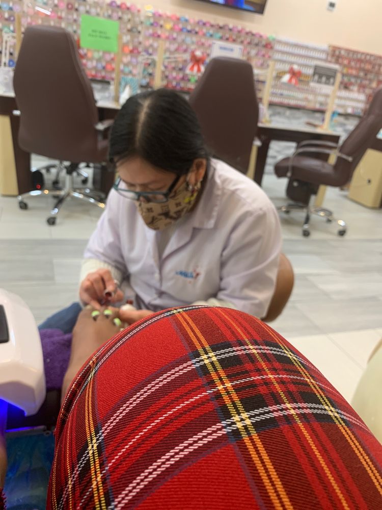 DD NAILS & SPA 12 Photos & 19 Reviews 1612 S Hanley Rd, Brentwood