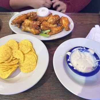 D's Wings - Chips and queso & Bone - In Wings   12 Pieces - Chicken Wings Near Me - West Columbia, South Carolina