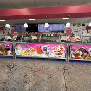 Michoacana Ice Cream Parlor - Ice cream counter - Ice Cream & Frozen Yogurt Near Me - D'Iberville, Mississippi
