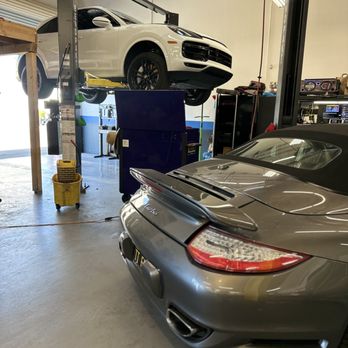 Autobahn Garage - Auto Repair Near Me - Indio, California