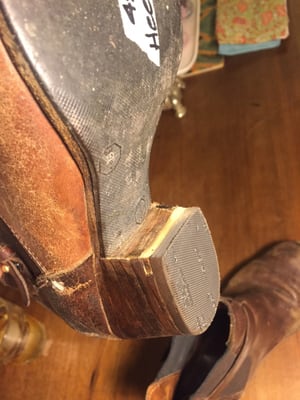 Sammie's Shoe Repair by null