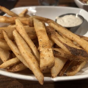 State & Main Kitchen & Bar - Seasoned fries - Bars Near Me - Pickering, Ontario