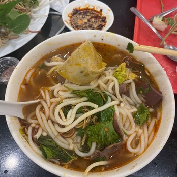 Ngự Bình Restaurant - Vietnamese Near Me - Westminster, California