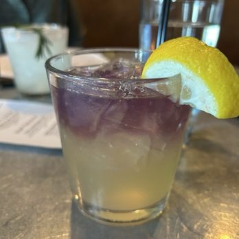 Chives Door County - Kentucky Lavender Lemonade - New American Near Me - Baileys Harbor, Wisconsin