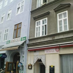 Cafe Club International