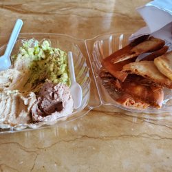 Hummus Republic  - Hummus and pita chips