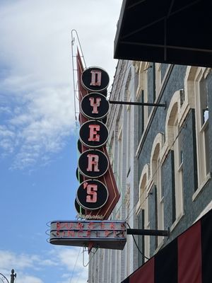 Dyer's Burgers by null