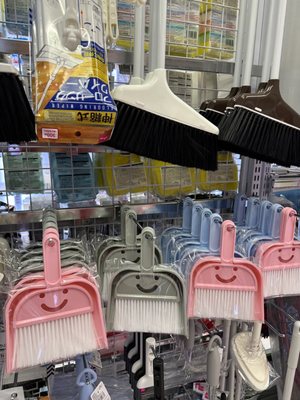 Daiso - Japanese Household Goods by null