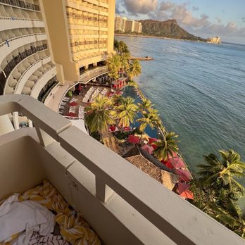 Sheraton Waikiki Beach Resort - Hotels Near Me - Honolulu, Hawaii