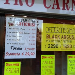 Alfacarni - vetrina del negozio