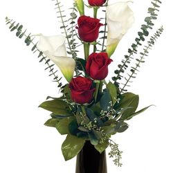 Tillie's Flower Shop - Classic Beauty
