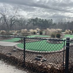 Dan Nicholas Park - Mini golf