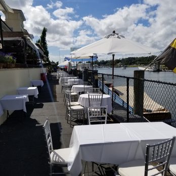 L'Escale - Outdoor dining deck! - French Near Me - Greenwich, Connecticut