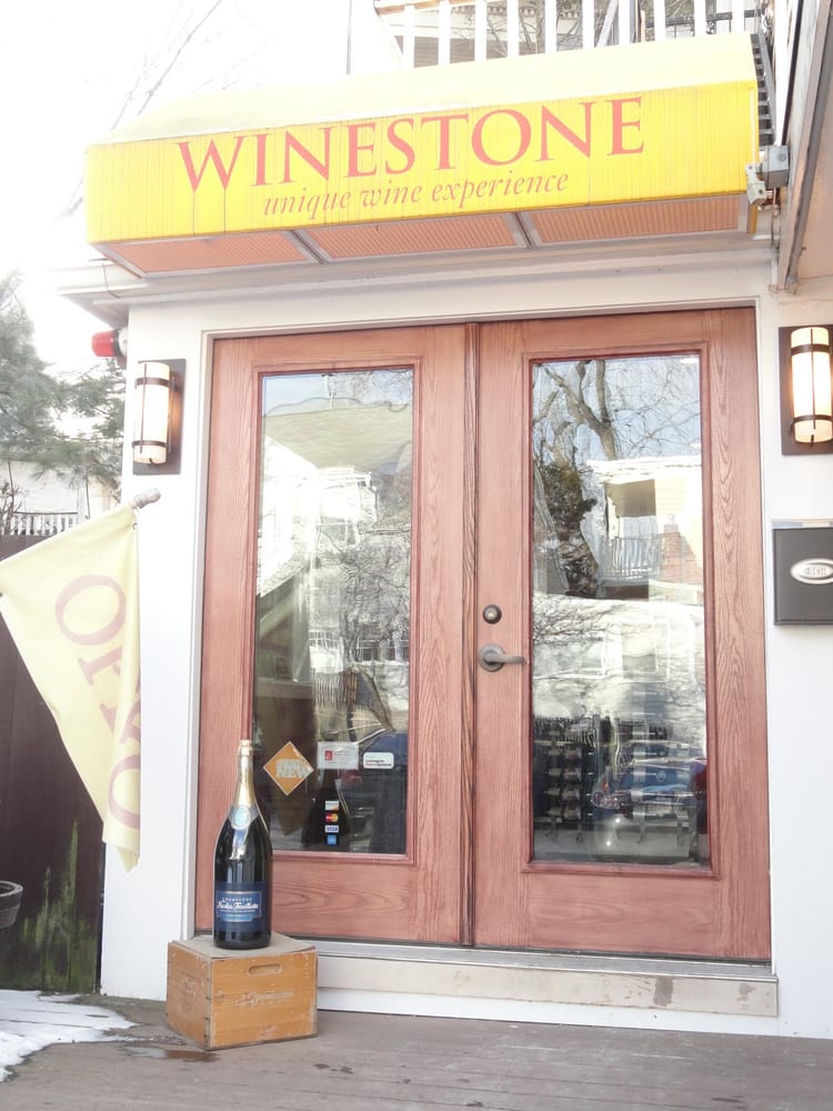 Winestone Logo