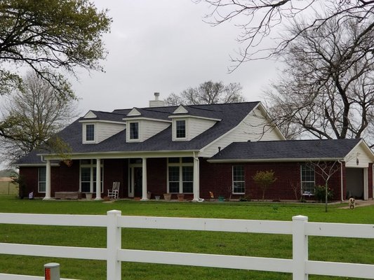 Pride of Texas Roof and Fence Logo