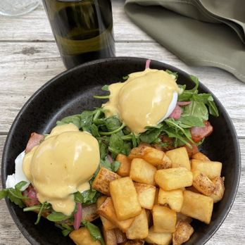 Small Barn - Eggs Benedict - New American Near Me - Temecula, California Small Barn - Eggs Benedict - New American Near Me - Temecula, California