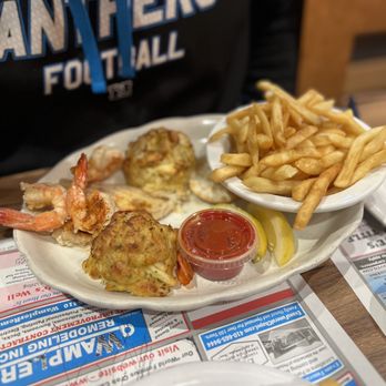Box Hill Crab Cakes - The Seafood Platter - Pizza Near Me - Abingdon, Maryland