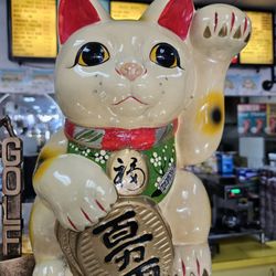 Master Fresh Donuts - Lucky Cat