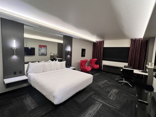 The Davenport Grand, Autograph Collection by null