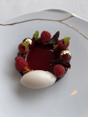 Saint Pierre by null