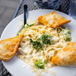 Fettuccine Alfredo with Chicken and cheesy garlic bread