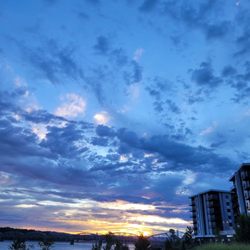 Airfield Estates - Vancouver Tasting Room - Beautiful sunset.